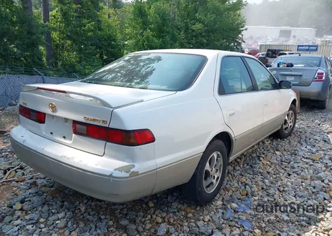 1999 Toyota Camry Le/Xle z USA, uszkodzony, nr VIN JT2BG28K7X0331117